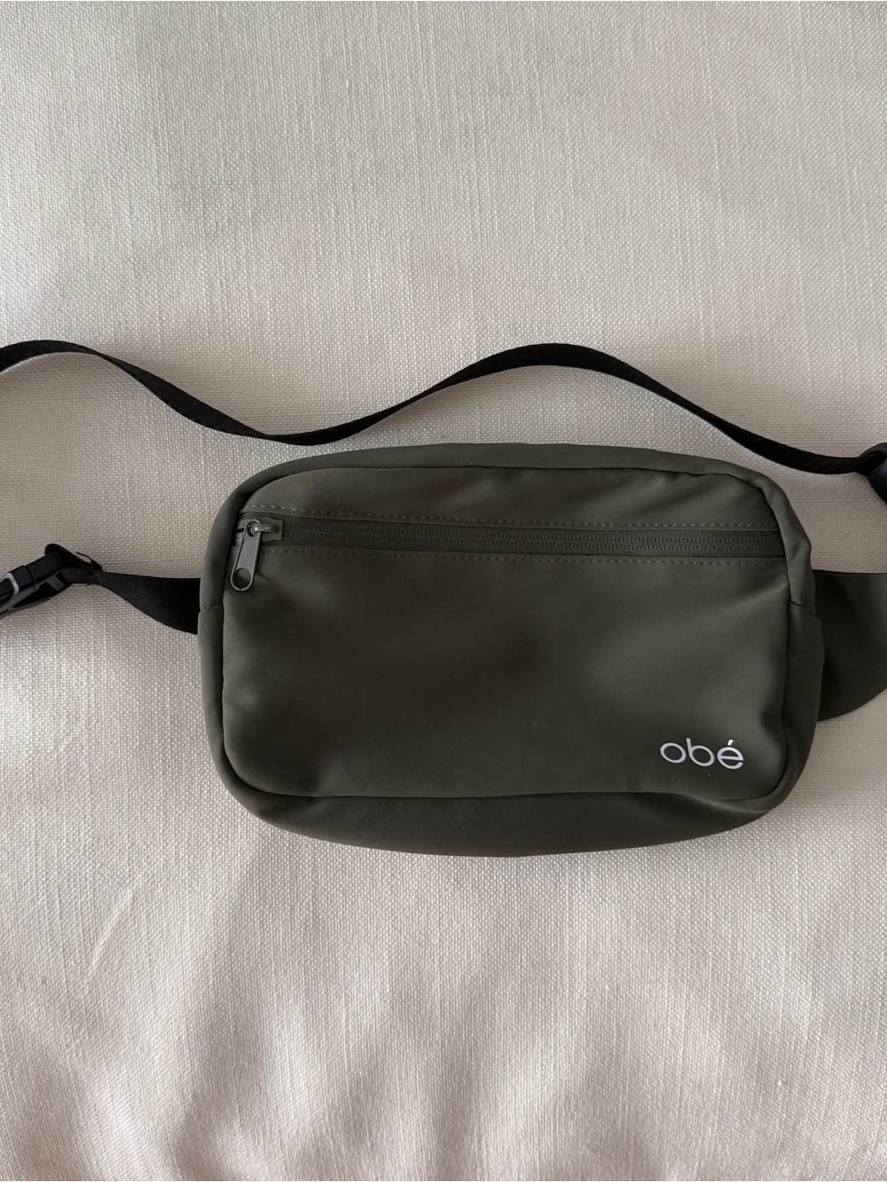 obé Olive Green Belt Bag — Minimal Crossbody Pouch